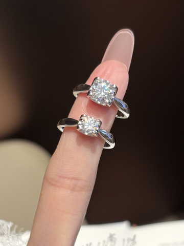Moissanite Frame Ring - WRYWRY