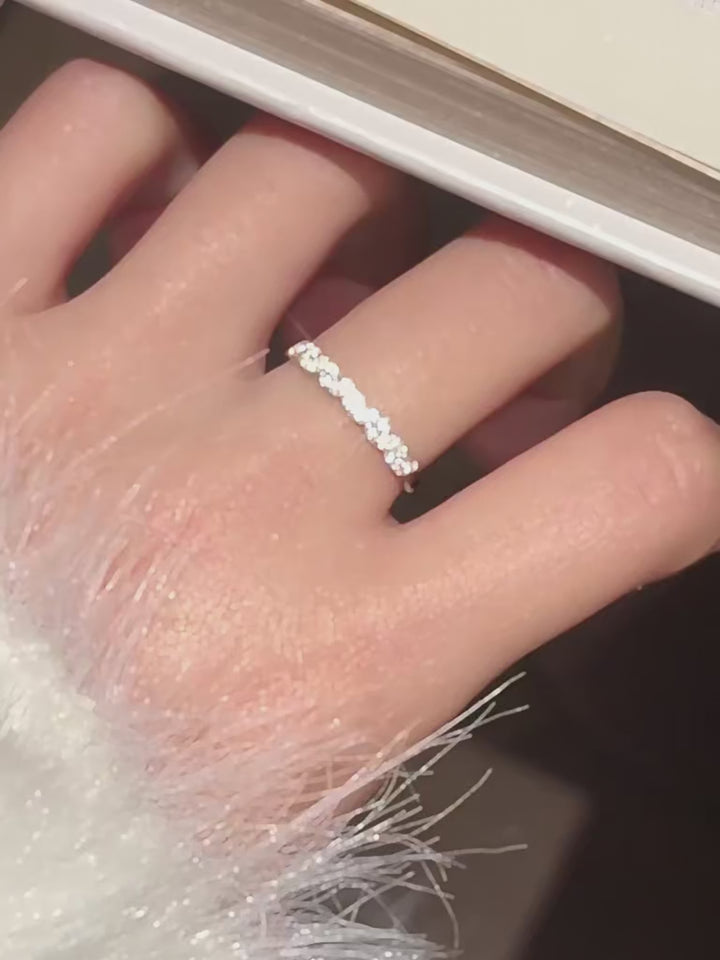 Moissanite Braid Ring